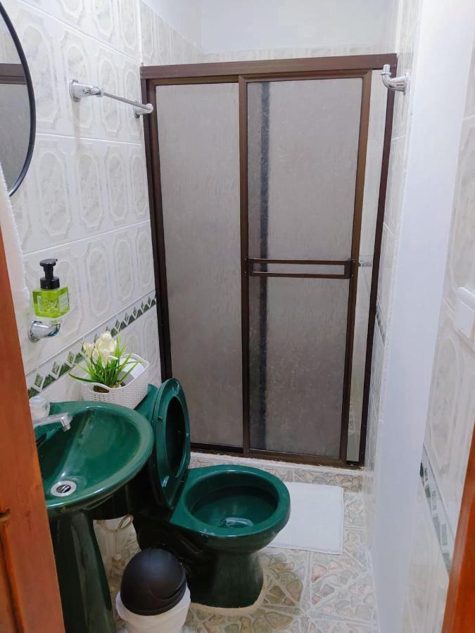 Habitacion Privada En Jardin Cerca Al Parque Hotel Buitenkant foto